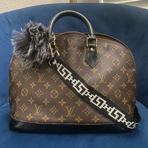 SOLD✨Auth Louis Vuitton ✨✨